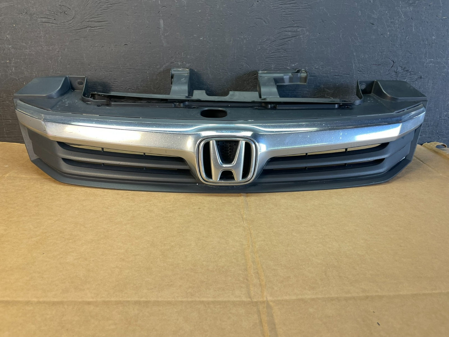 2012 to 2013 Honda Civic Sedan Front Upper Grill Grille AE0780 DG0