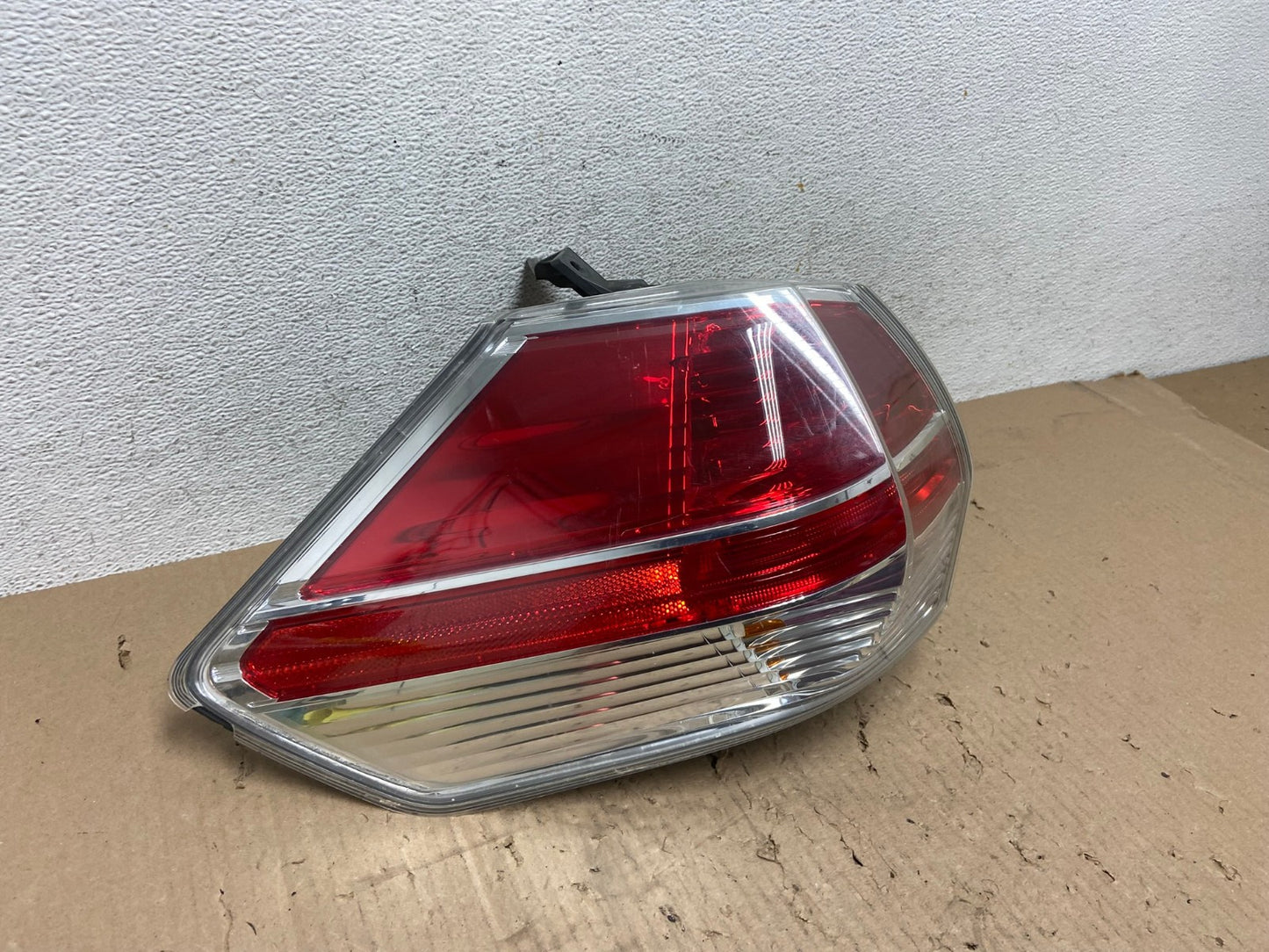 2014-2016 Nissan Rogue Left Driver LH Side Outer Tail Light AE8843 LK2