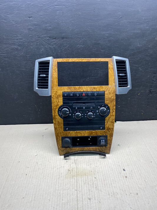 2008 to 2010 Jeep Grand Cherokee Center Navi Radio Air Vent Bezel O3379 DG OEM0