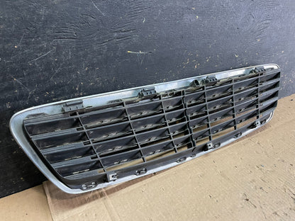2000 to 2002 Mercedes-Benz S-Class S500 S430 Front Upper Grille OEM AB32204
