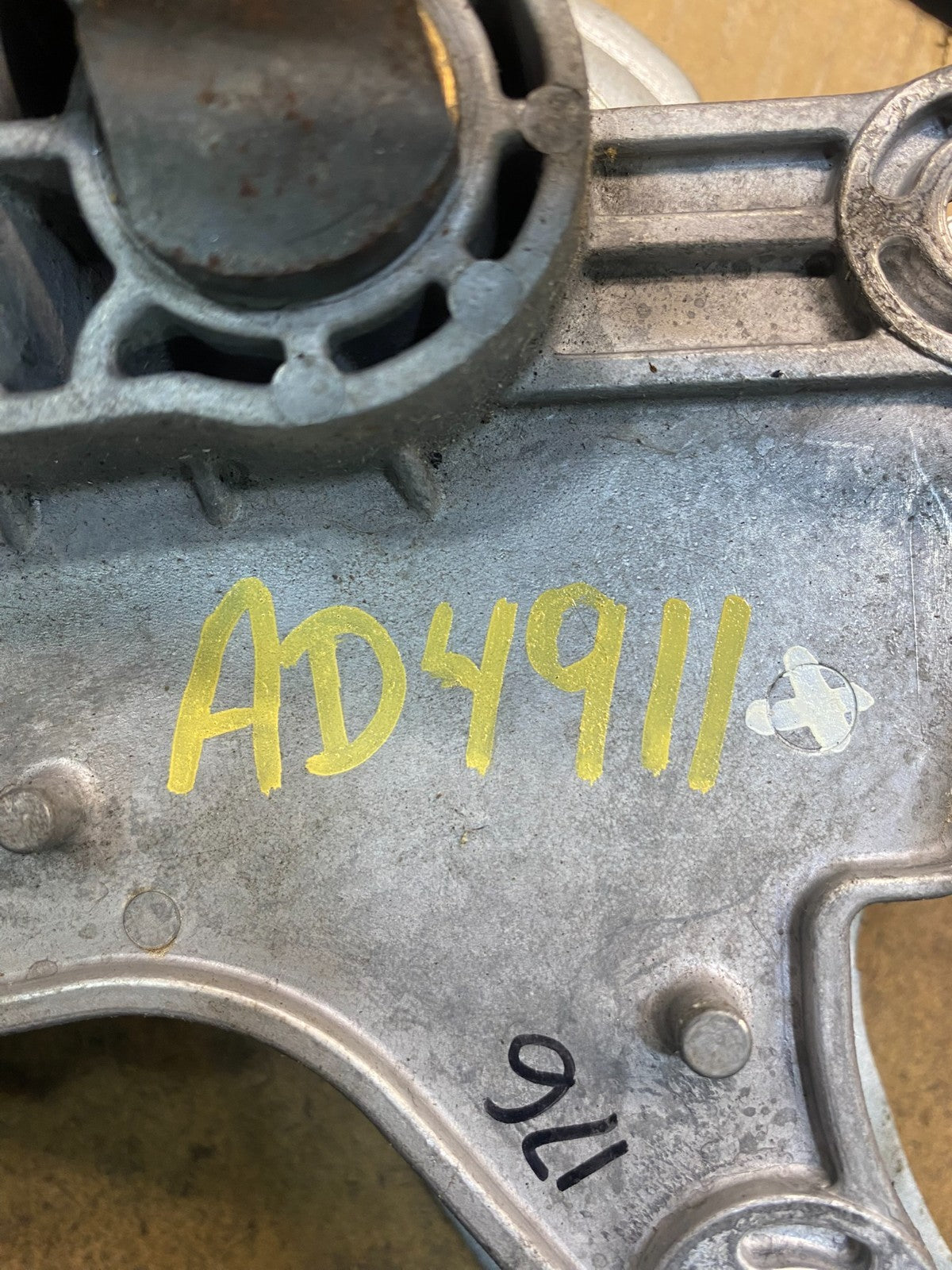 2009 2017 Acadia Enclave Escalade Suburban Liftgate Door Module Motor AD4911 DG7