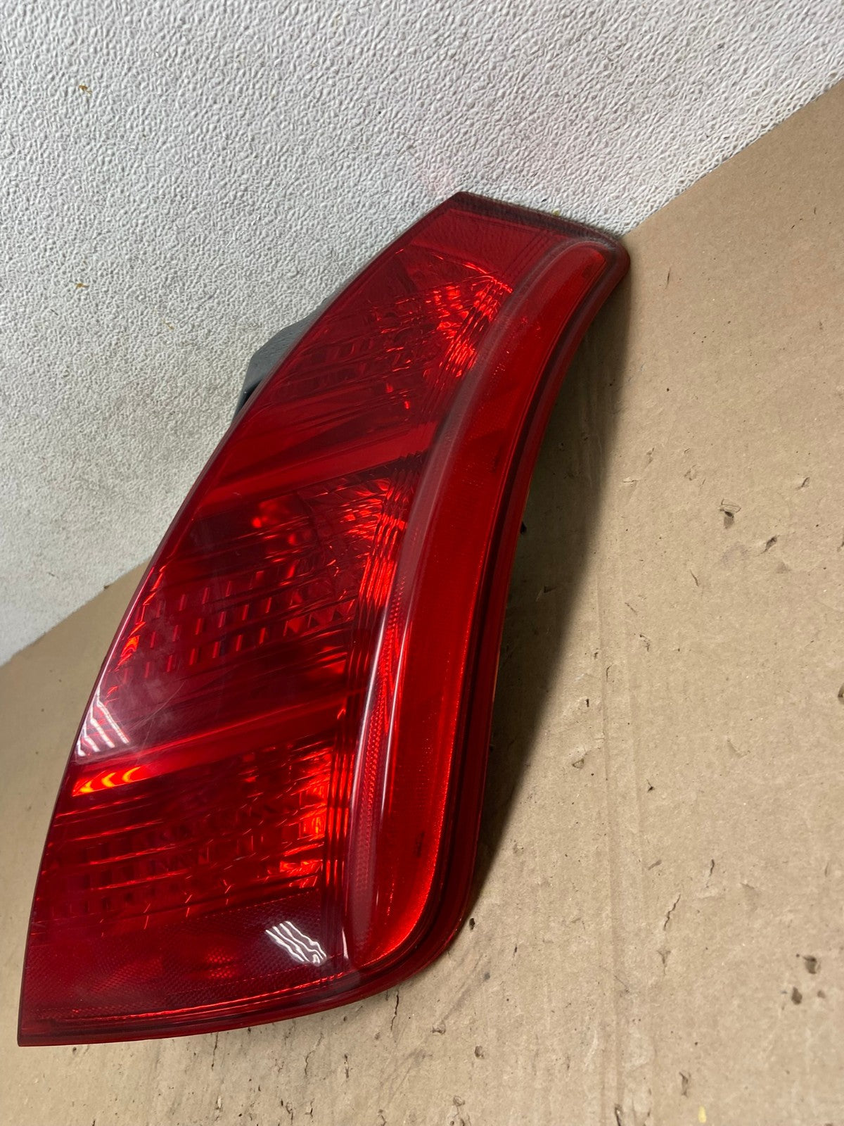 2003 2004 2005 Nissan Murano Right Passenger Rh Side Tail Light AG5397 LK1