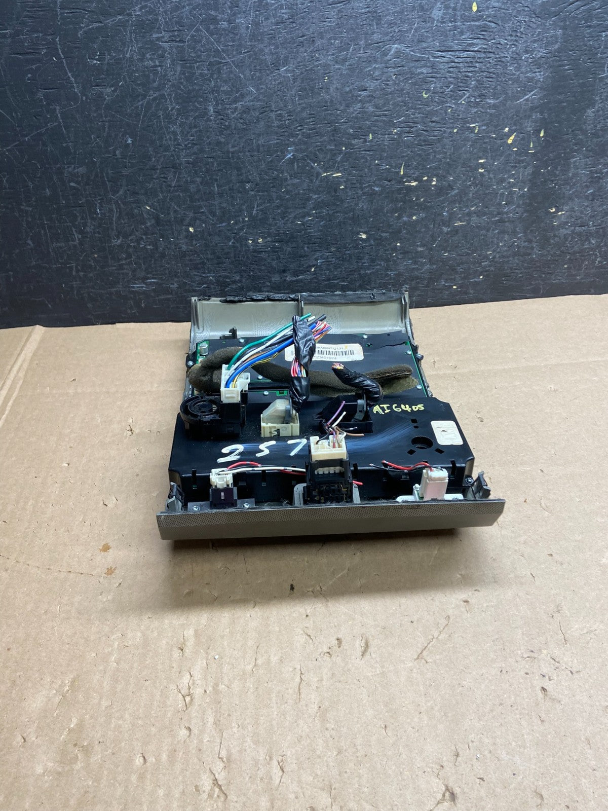 2004 to 2007 Nissan Armada Radio CD Player A/C Climate Control ai6405 DG3