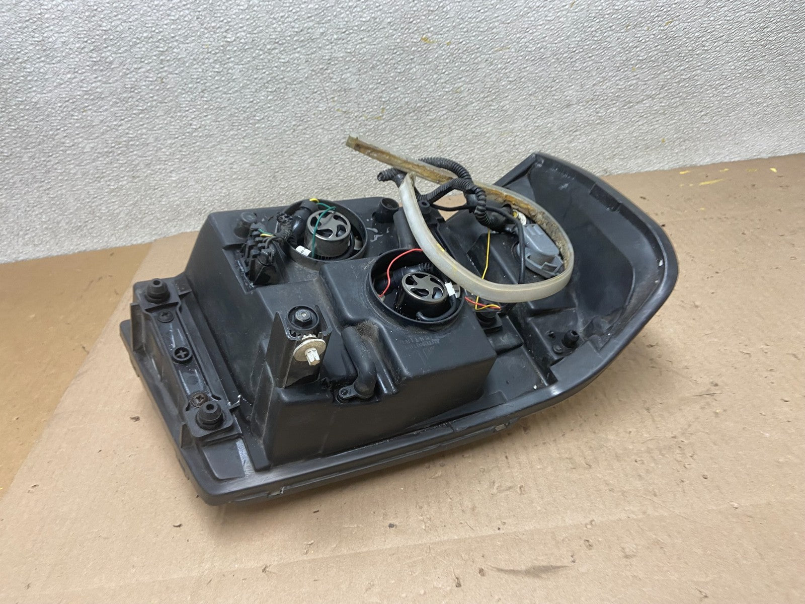 2002 to 2009 Gmc Envoy Left Driver Lh Side Headlight Halogen Oem AA0607 DW6