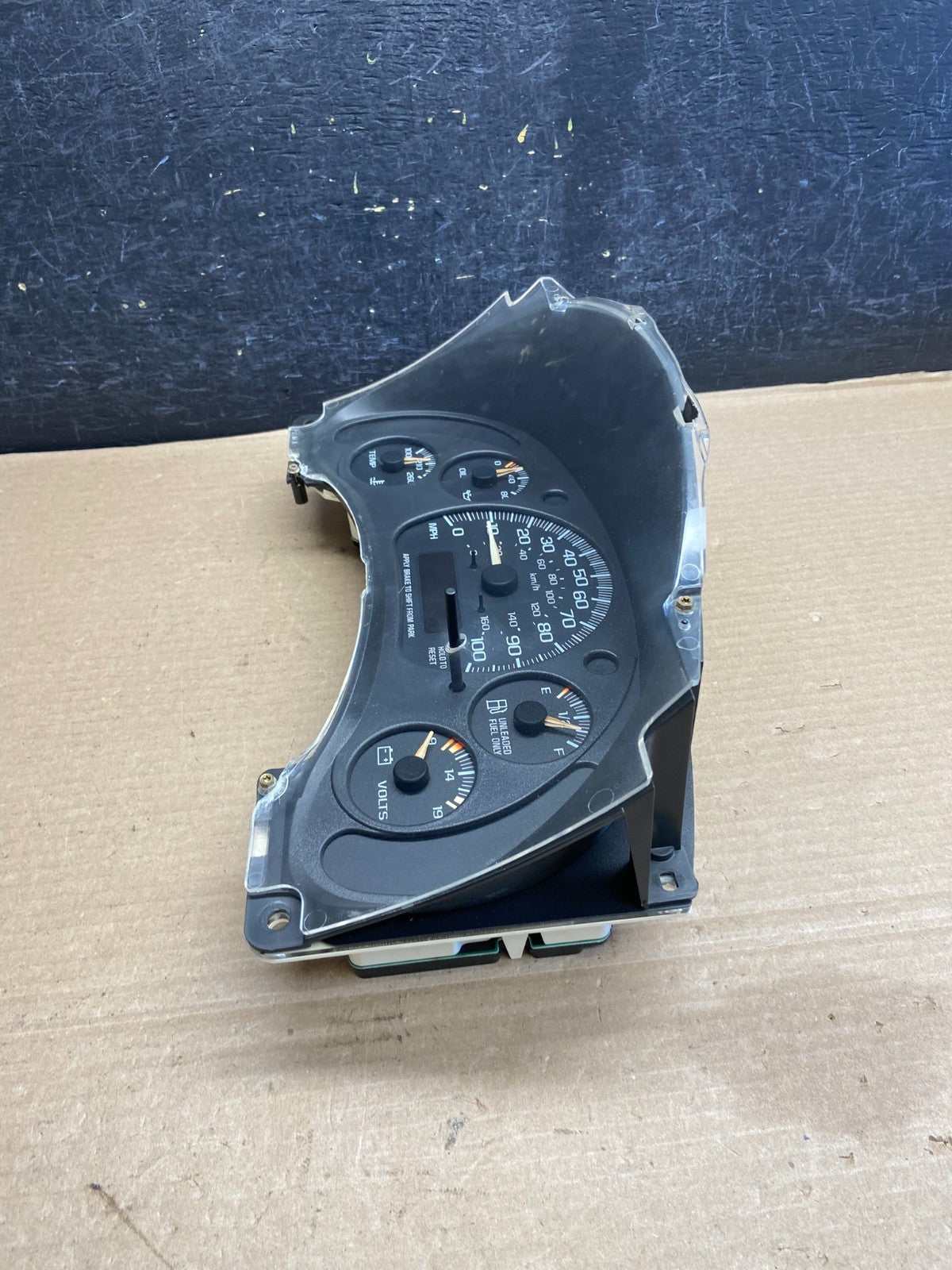 2000 to 2005 Chevrolet Astro Cluster Gauge Speedometer ECM AH1481 DG2