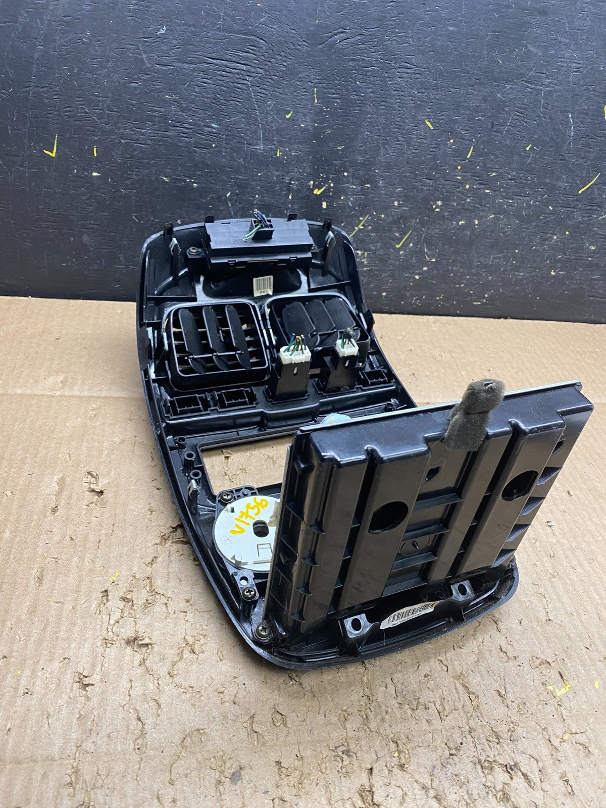 2003-2005 Hyundai Accent Center Radio Hazard Air Vent Bezel OEM V1756 DG5