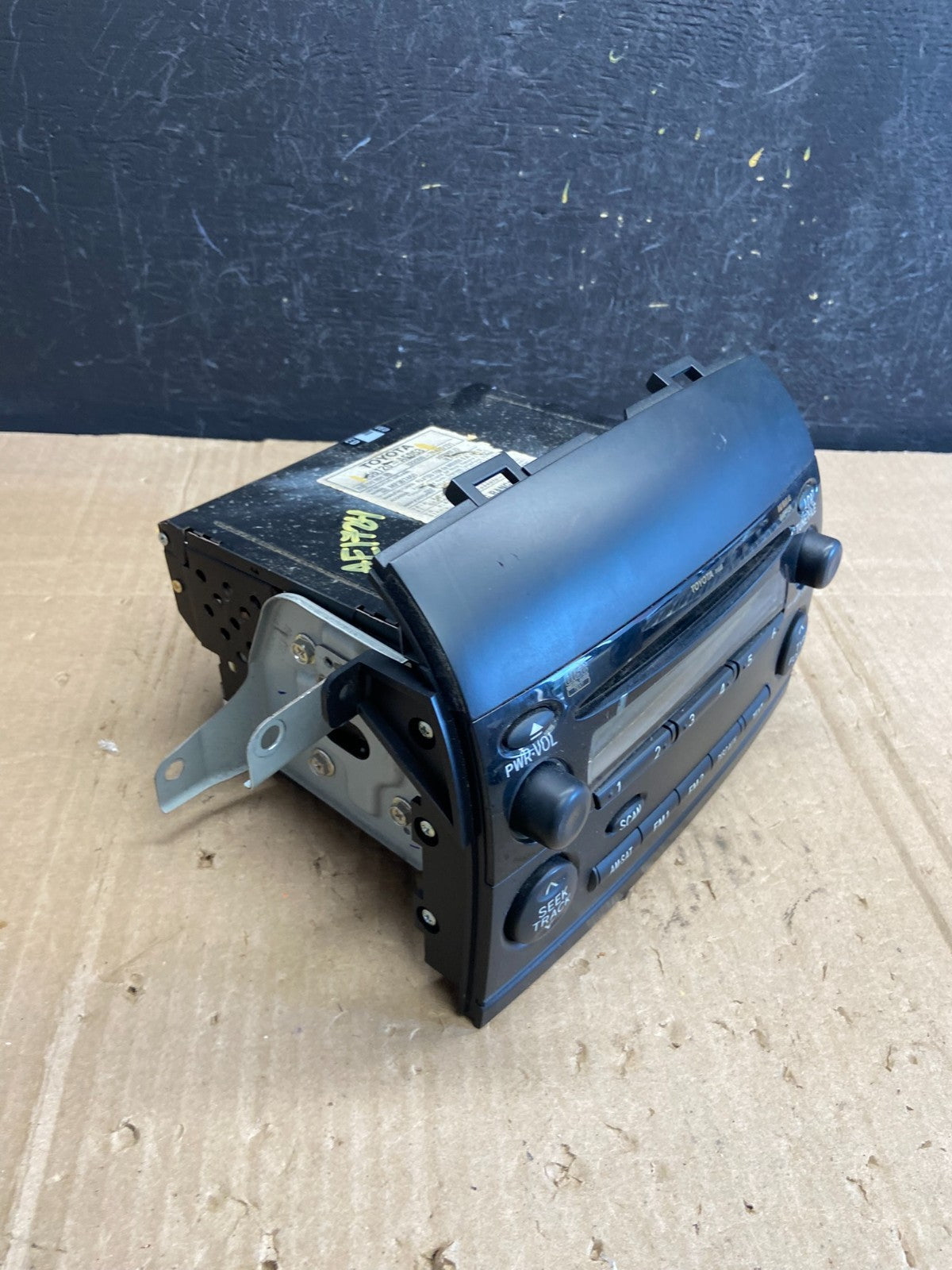 2004 to 2010 Toyota Sienna AM FM CD WMA Mp3 Radio Receiver ae1724 DG1
