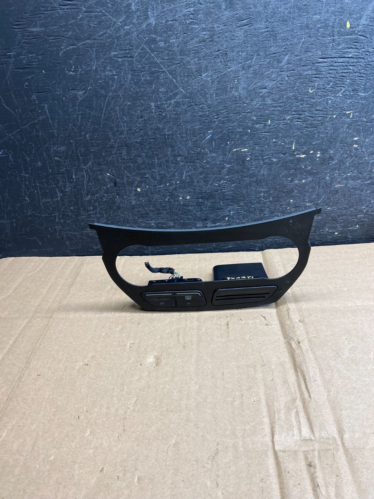 2013 - 2015 Ford Escape Heater A/C Climate Control Bezel Trim Switches AI6026 DG0