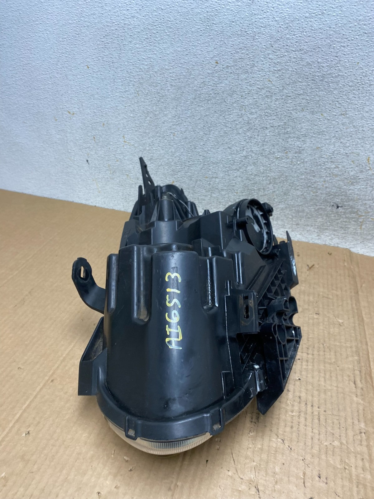 2009-2013 Nissan Rogue Right Passenger Halogen Headlight AI6513 DW8