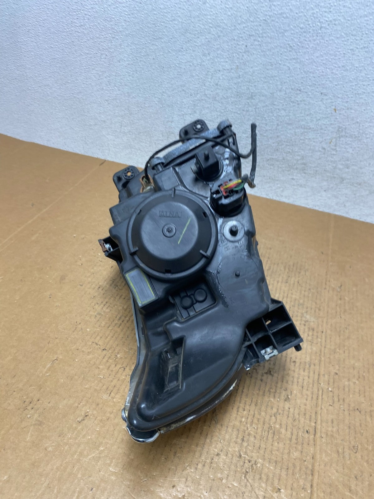 2011 to 2014 Ford Edge Front Left Driver Side Headlight Xenon AE1415 DW7