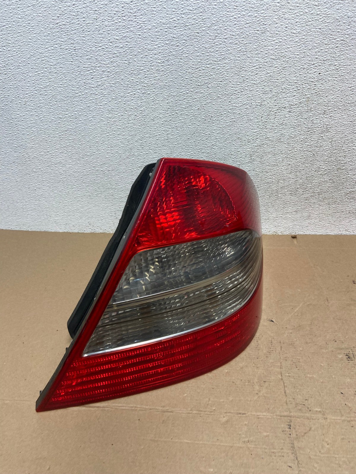 2007 - 2009 Mercedes E E320 E500 Sedan Right Passenger Tail Light AF4560 LK2