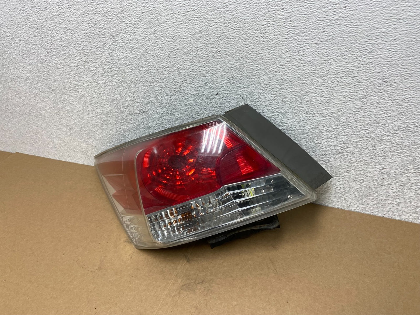 2008 to 2012 Honda Accord Sedan Tail light Left Driver LH Side AB9936 DW1