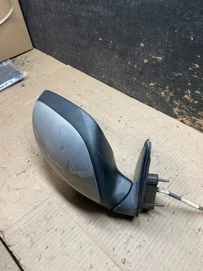 2001 to 2006 Toyota Sequoia Right Passenger View Door Mirror X8009 DG1