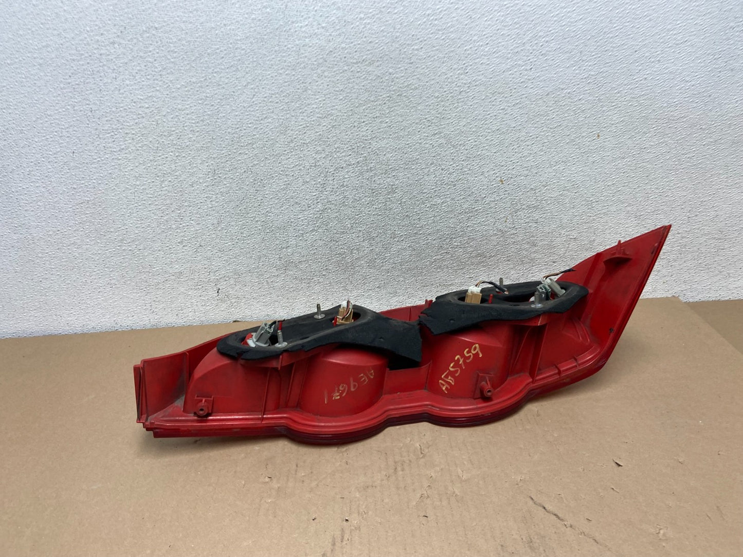 2002 to 2004 Acura Rsx Left Driver LH Side Tail Light AG5759 DW4