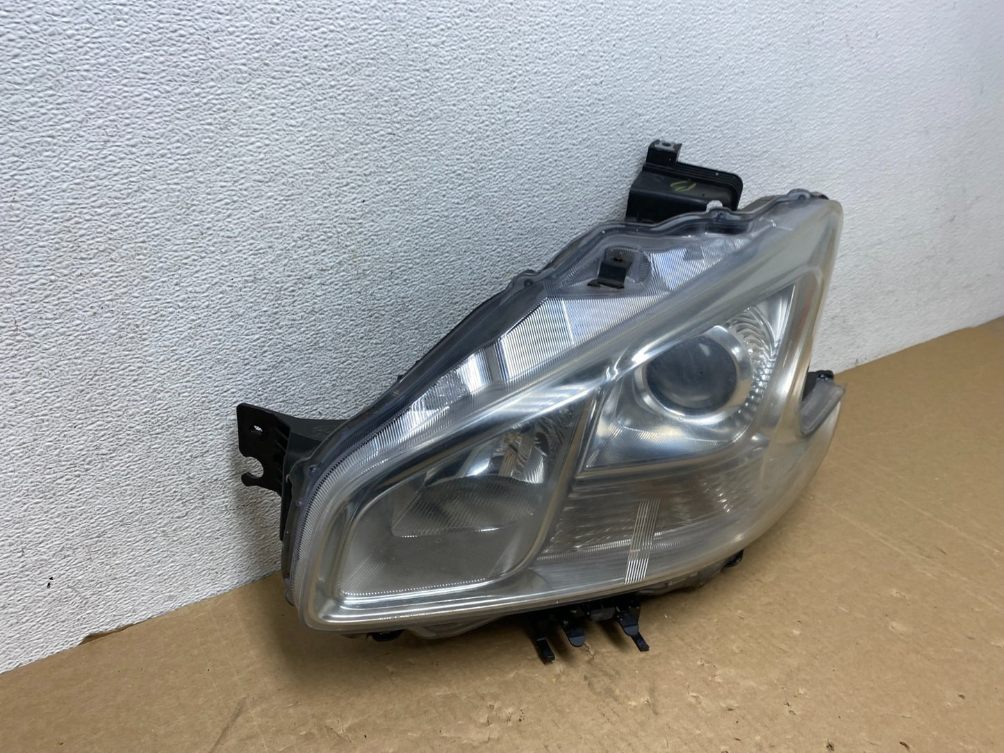 Halogen 2009 to 2014 Nissan Maxima Left Driver LH Side Headlight AG0480 DW2