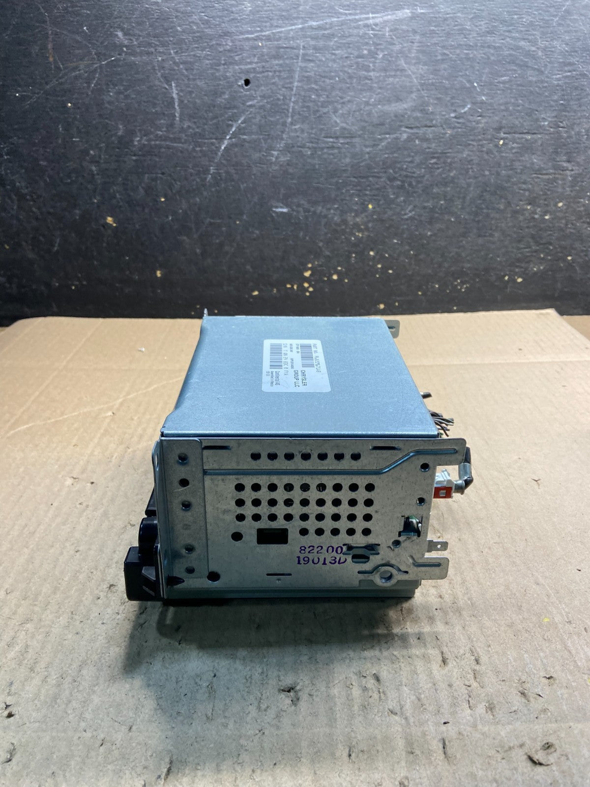 2011 to 2014 Dodge Charger Am Fm Cd Player Radio Receiver OEM z0601  DG1