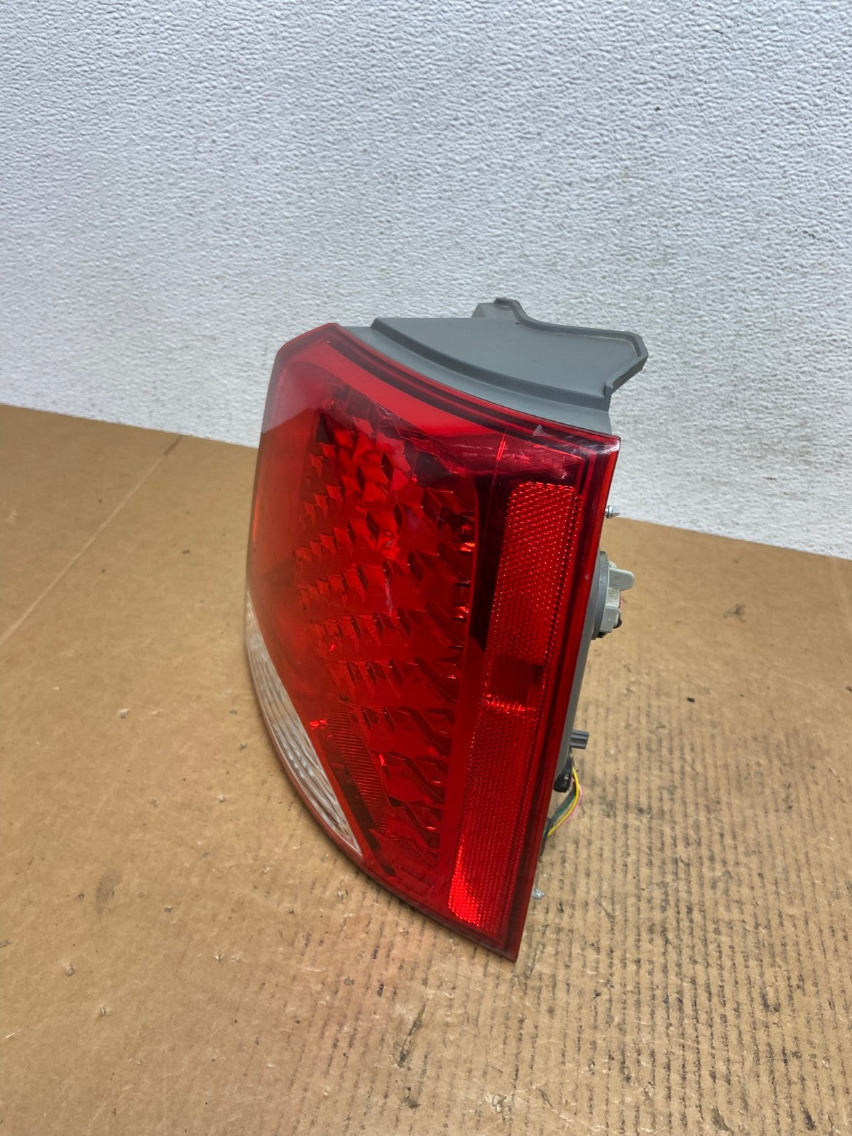 2011 to 2013 Kia Sorento Right Passenger RH Side Tail Light AE0395 LK1