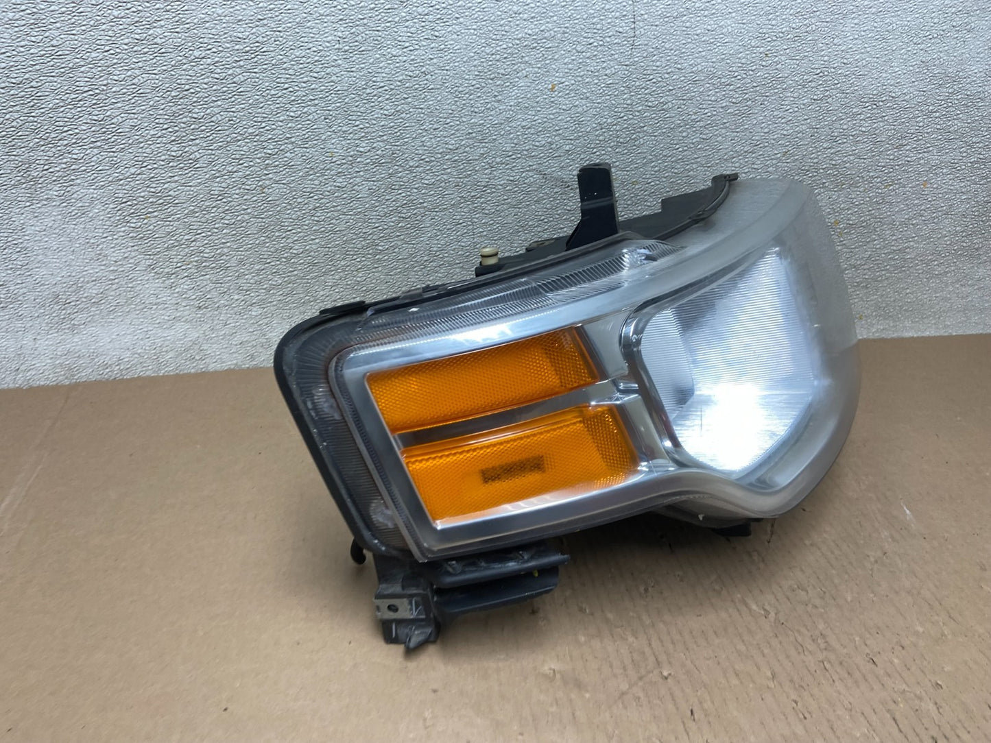 2009 2010 2011 2012 Ford Flex Right Passenger Headlight Halogen Oem AB5950 DW2