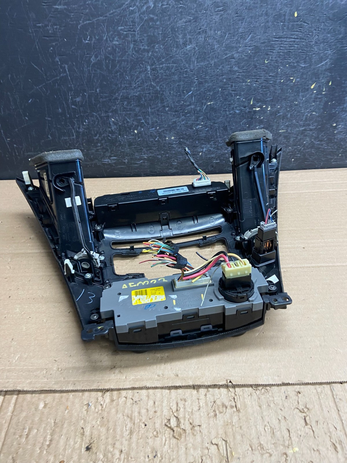 2011 - 2014 Hyundai Sonata Center Radio Climate Control Air Vent Bezel AG0223 DG6