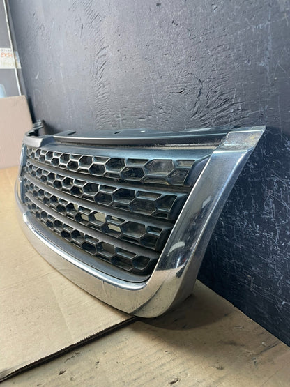 2010 2011 Mitsubishi Endeavor Front Upper Grill Grille AC5100 DG1