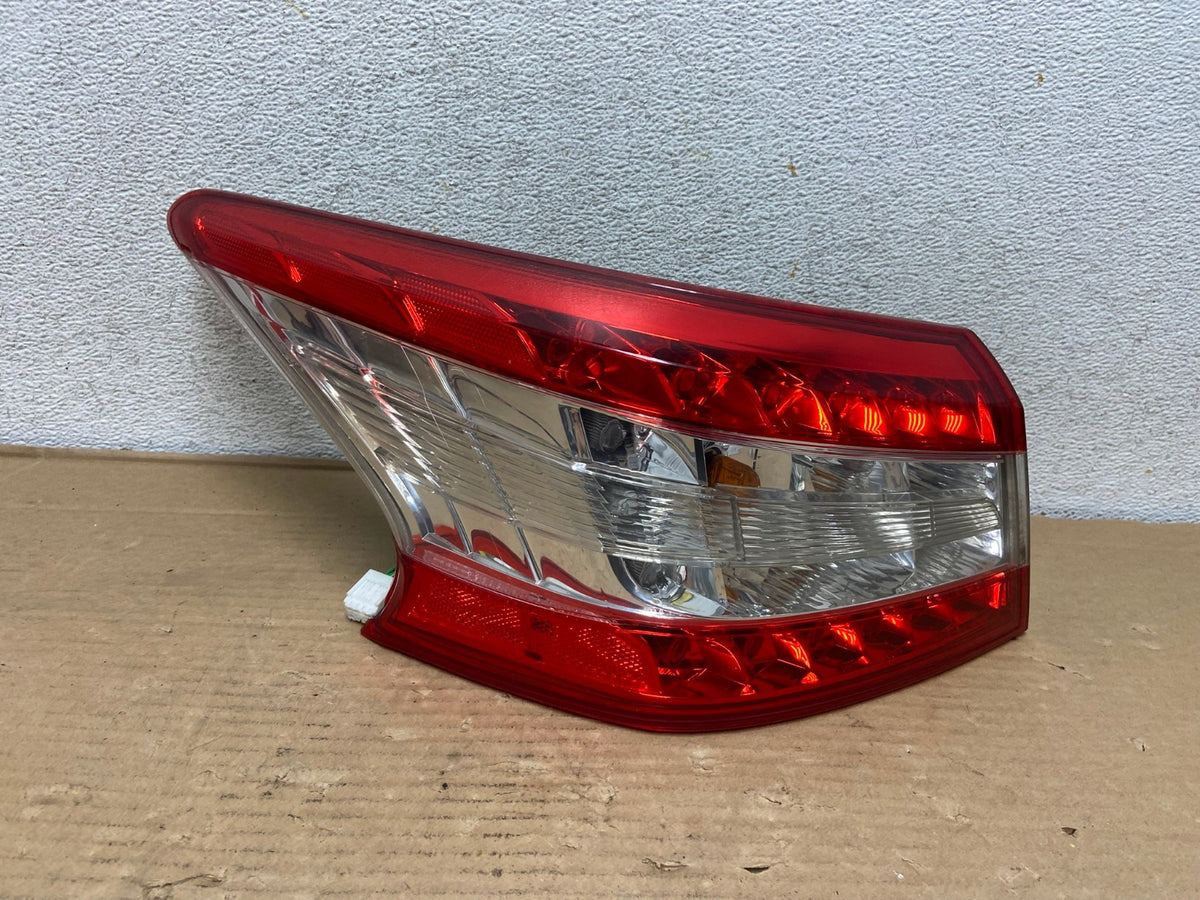 2013 2014 2015 Nissan Sentra Led Left Driver LH Side Tail Light AG9264 LK0