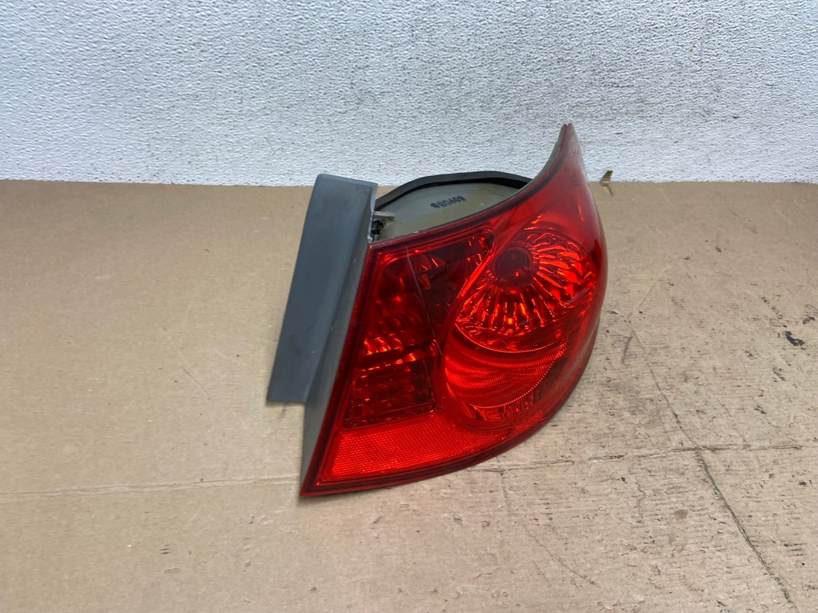2007 to 2010 Hyundai Elantra Sedan Right Passenger Side Tail Light AF5745 LK2