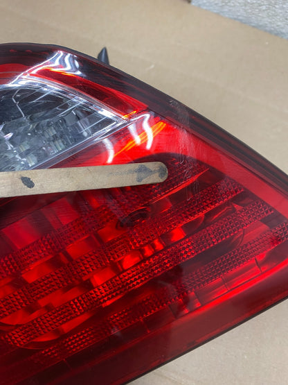 2000-2001 Infiniti i30 Left Driver Lh Side Tail Light Inner U6531 DW3