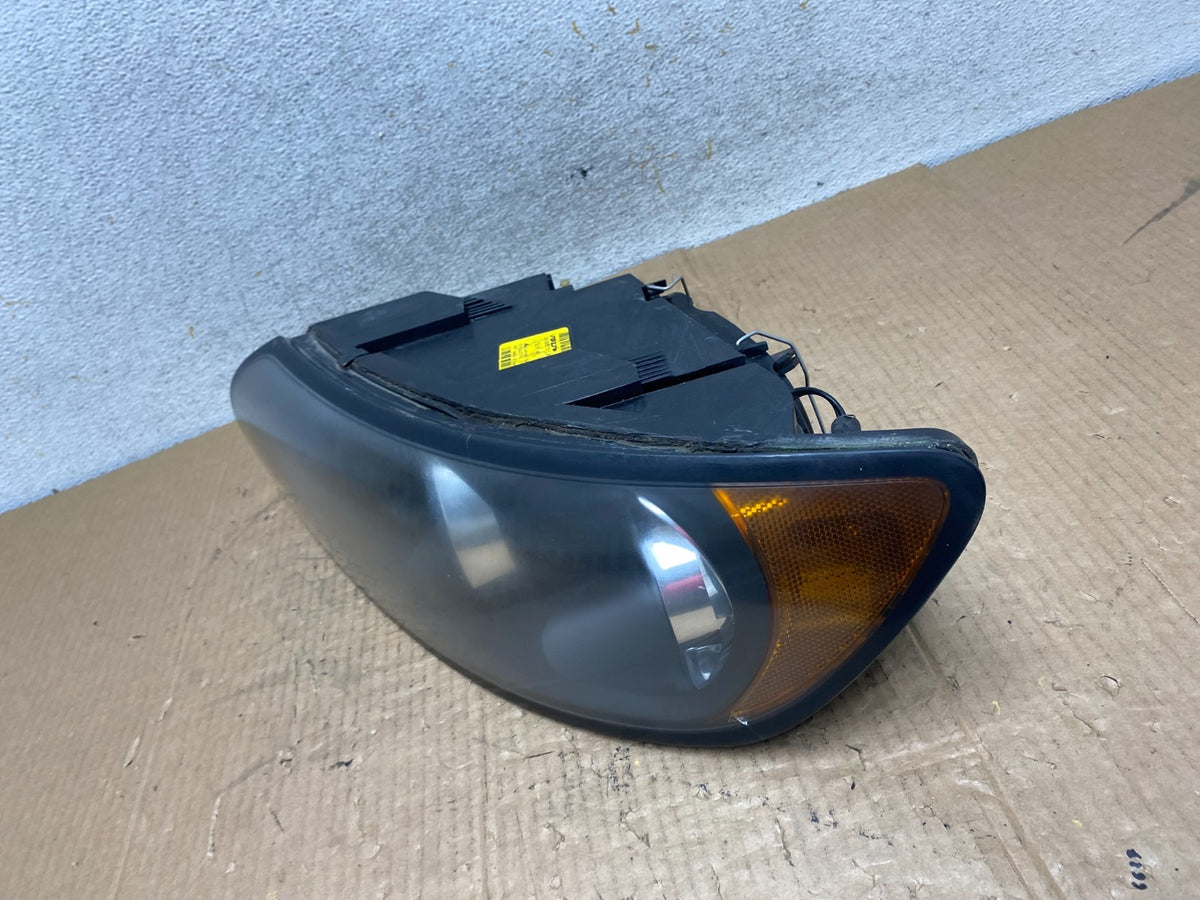 2004 to 2007 Volvo S40 Left Driver LH Side Headlight AI6867 DW1