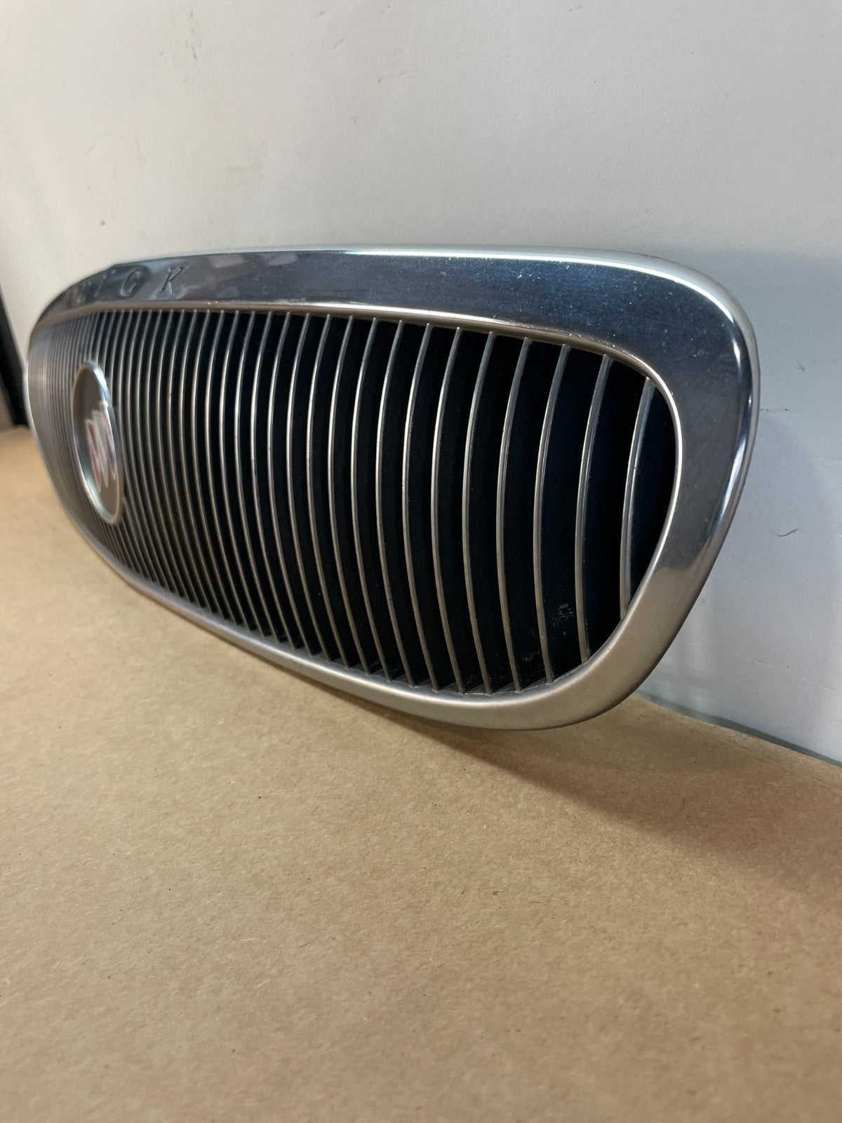 1997 to 2002 Buick Century Front Upper Grill Grille AF8543 DG1