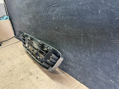 1999 Mazda 626 Front Upper Grill Grille p8438 DG4