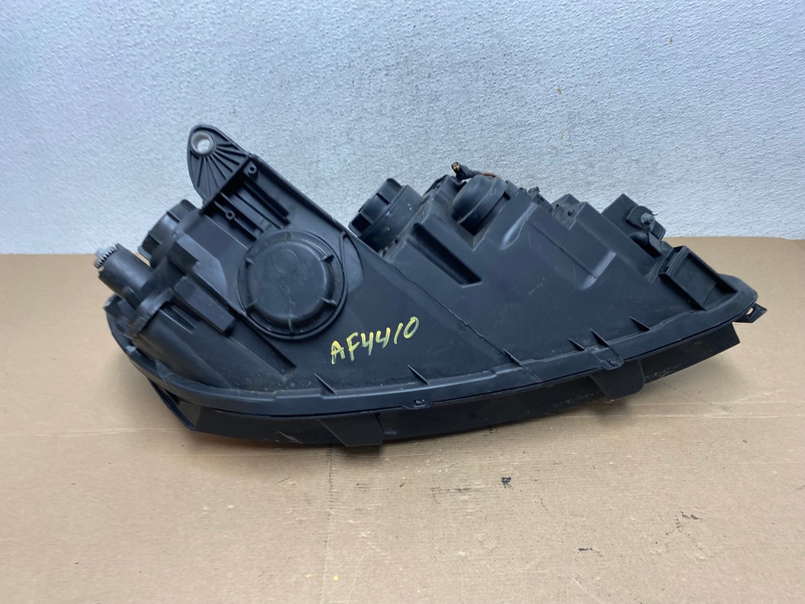 2012-2015 Volkswagen Passat Left Driver LH Side Halogen Headlight AF4410 LK6