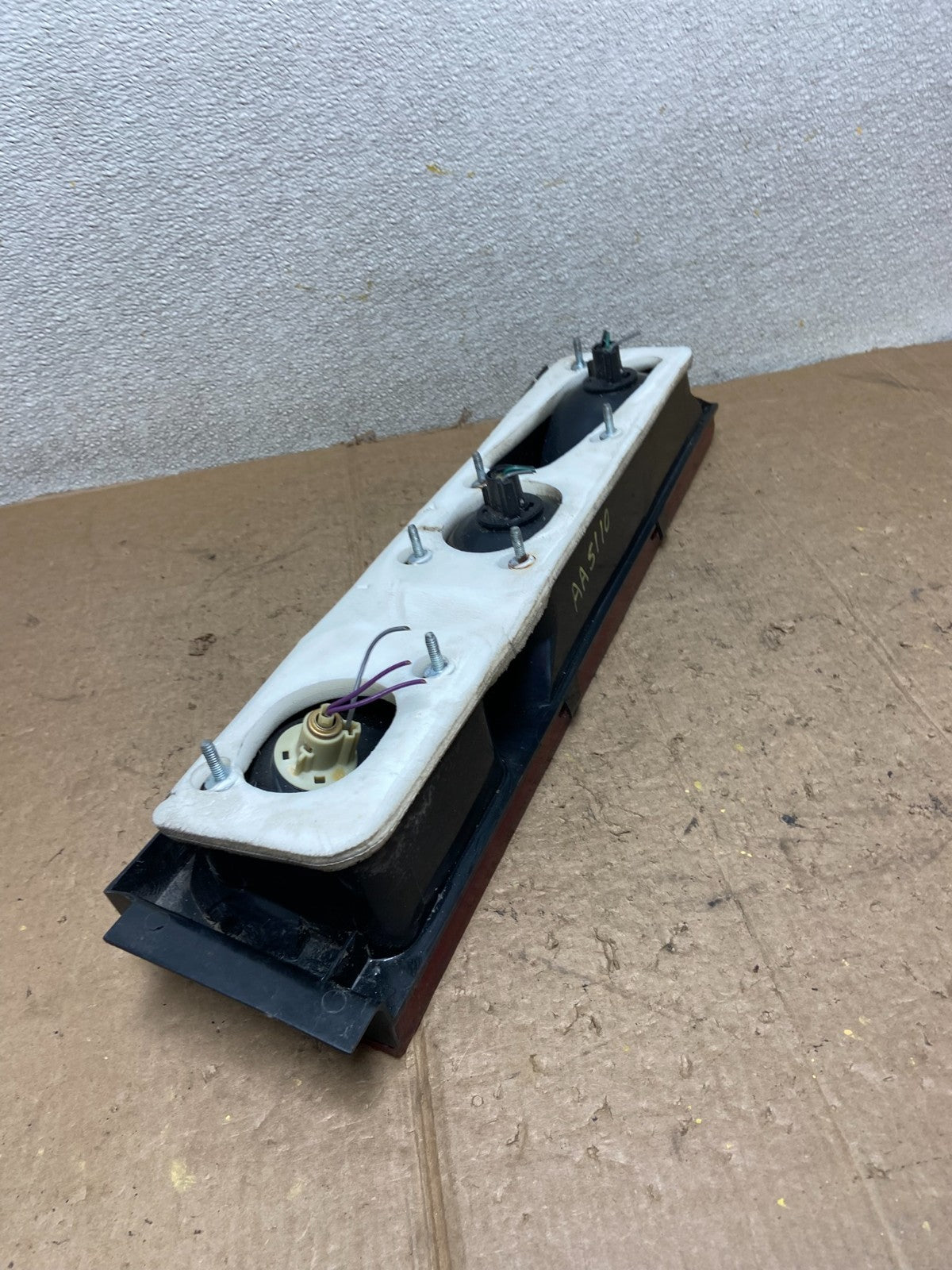 1982-1983 Chrysler Lebaron Left Driver LH Side Tail Light OEM AA5110 DW7