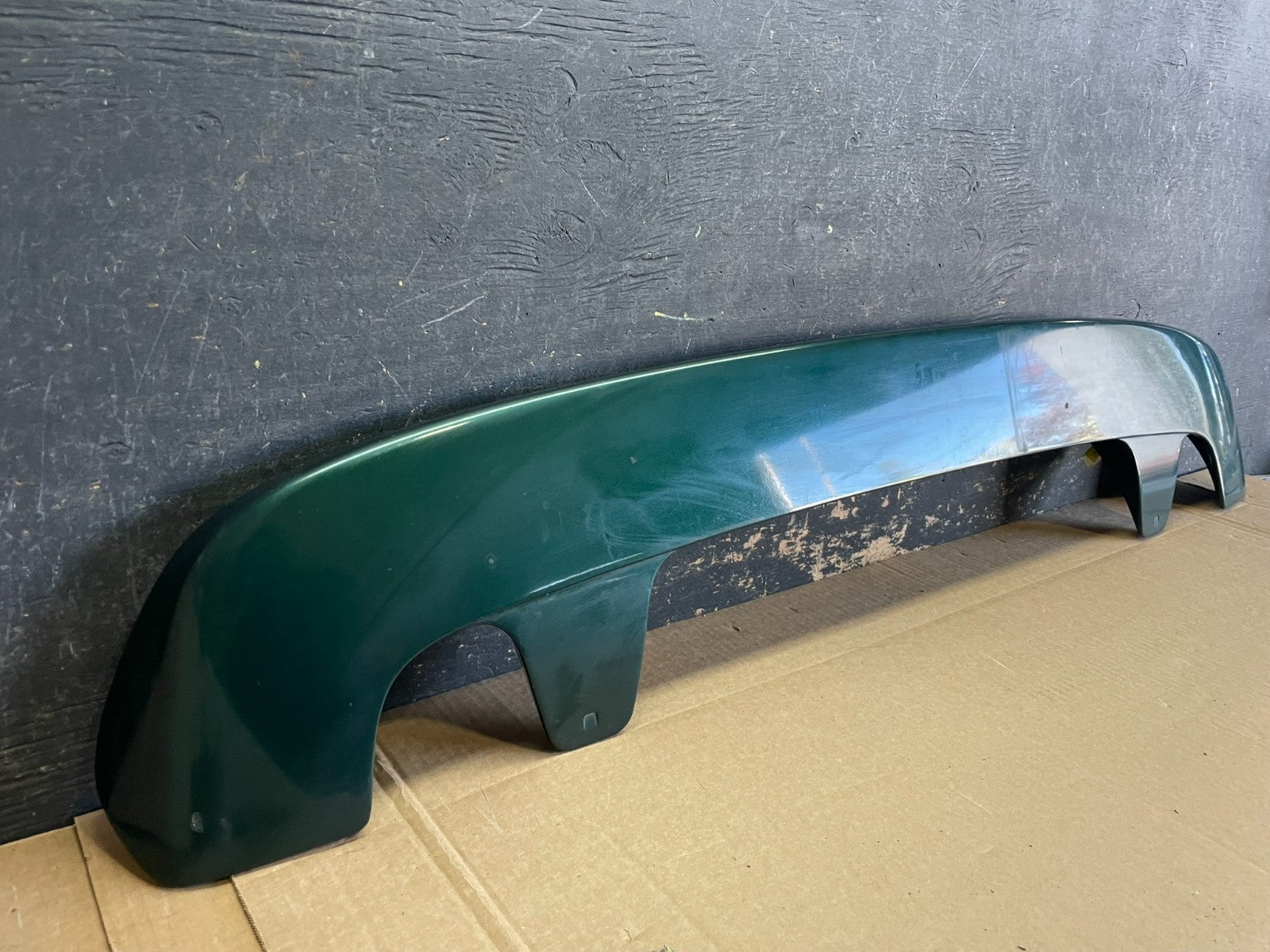 2001 to 2007 Toyota Sequoia 3RD Brake Light Spoiler Wing OEM AB2972 DG1