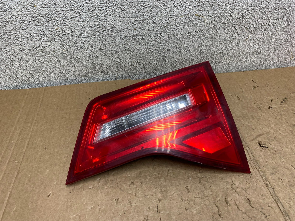 2007 2008 2009 Acura Mdx Right Passenger Rh Side Inner Tail Light V3649 DW0
