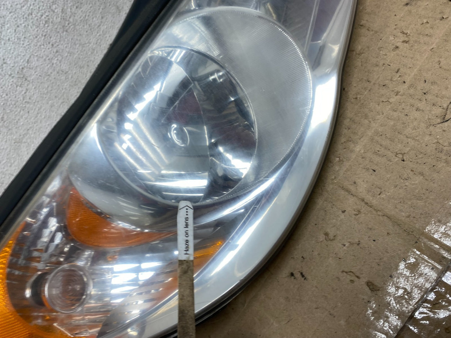 2007 2008 2009 2010 Hyundai Elantra Right Passenger Side Headlight AE6509 DW4