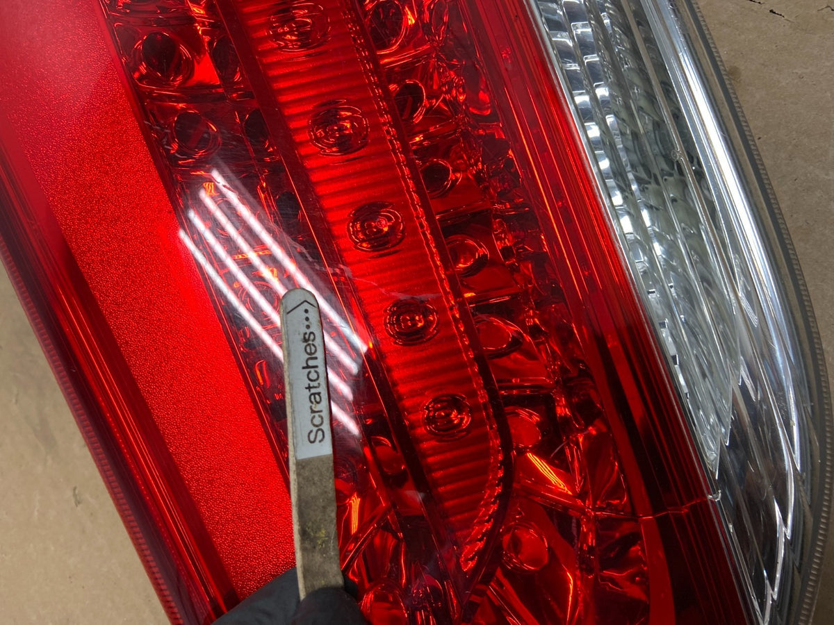 2011-2020 Toyota Sienna Right Passenger RH Side Inner Tail Light AE9162 DG3