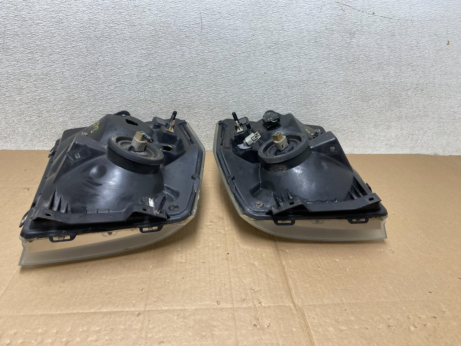 2008-2014 Ford Econoline E150 E250 E350 Left+Right Headlights T5648 DW14