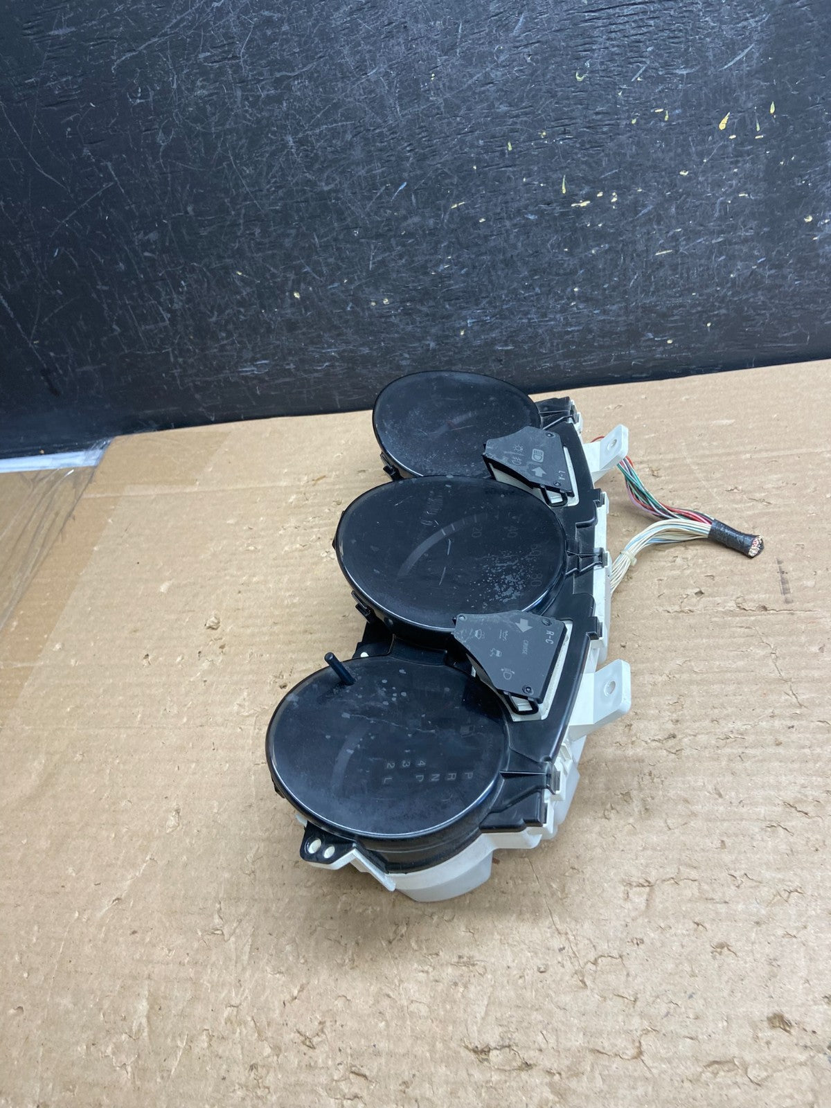 2002 2003 Lexus ES300 Speedometer Cluster Gauge AG8549 DG2