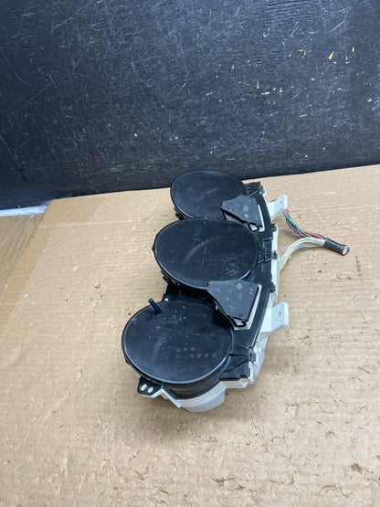 2002 2003 Lexus ES300 Speedometer Cluster Gauge AG8549 DG2