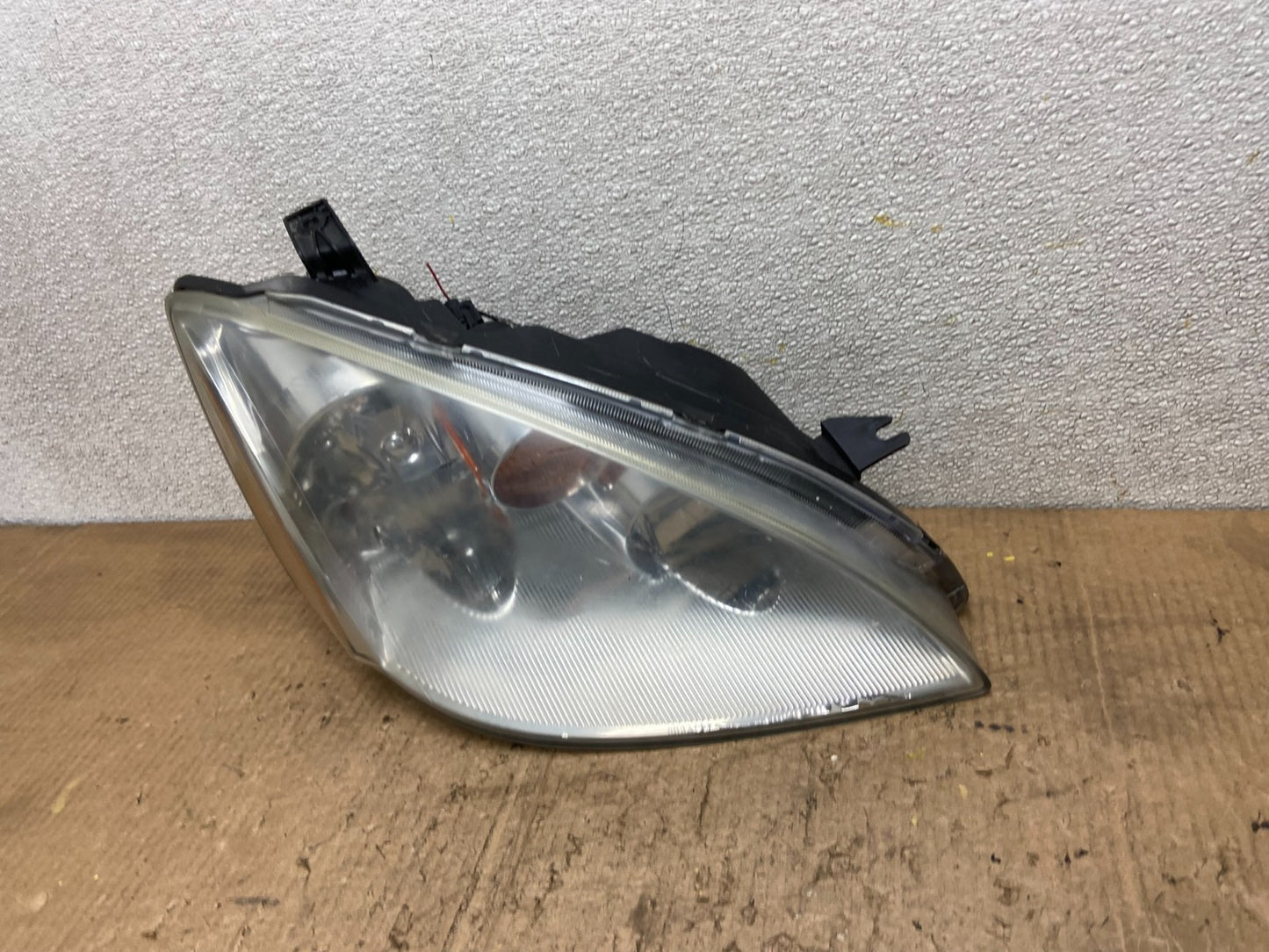 2002 to 2004 Nissan Altima Right Passenger Side Halogen Headlight OEM AA8475 DW1