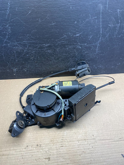 2007-2014 Kia Sedona Right Electric Power Sliding Door Motor Regulator AE0086 DG0