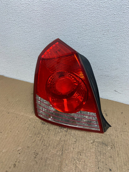 2004 2005 2006 Hyundai Elantra Sedan Left Driver LH Tail Light OEM AB8533 DW0