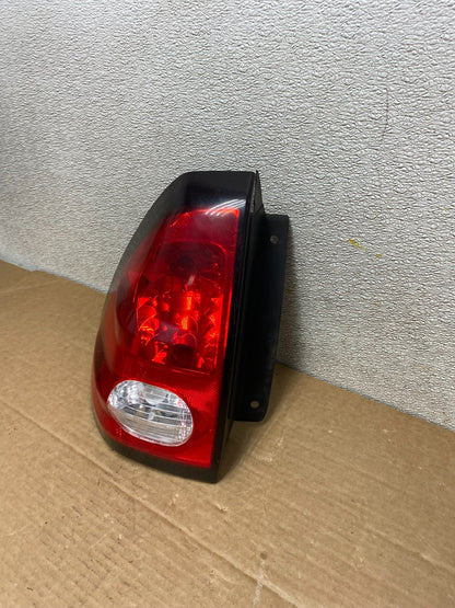 2001 - 2005 Pontiac Aztek Left Driver LH Side Tail Light OEM Z1337 DW1