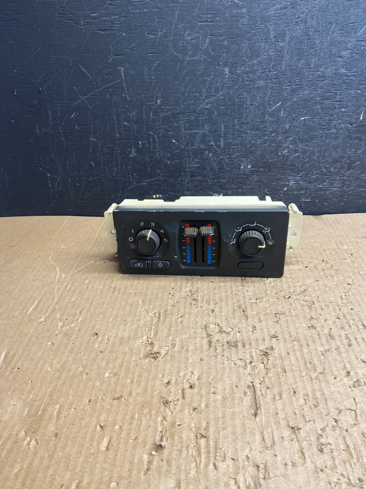 2003 to 2006 Chevrolet Silverado HVAC Heater Climate Control Module AF1557 DG0