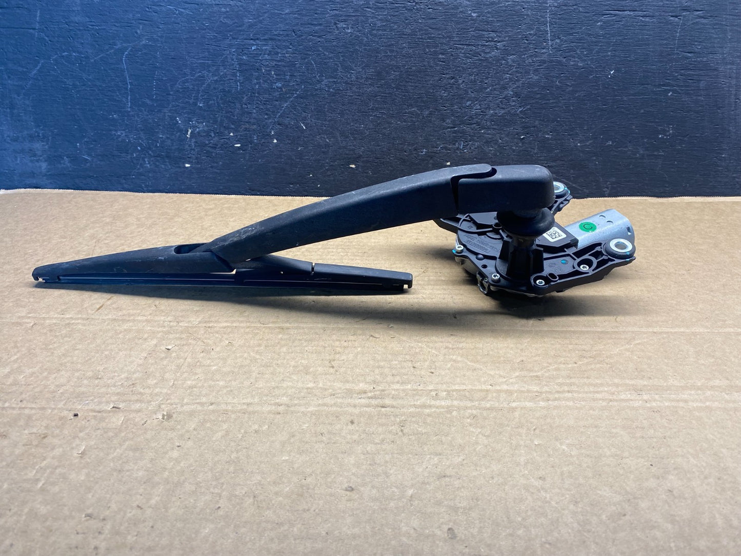 2013-2016 Nissan Pathfinder Back Door Rear Wiper Motor Wiper Blade af7648 DG3