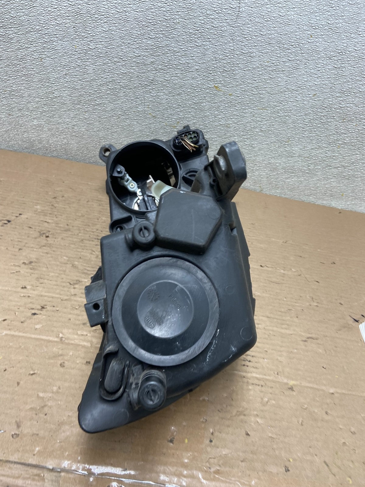 2009 to 2011 Volkswagen Tiguan Left Driver LH Halogen Headlight Oem AA9506 DW7
