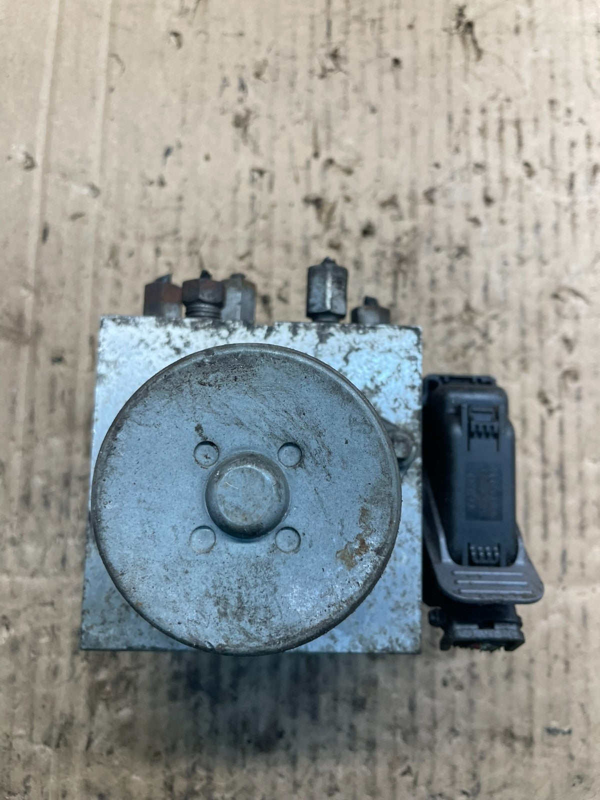 2011 - 2014 Ford E250 E350 Van  ABS Anti Lock Brake Pump Module Oem R9430 DG5