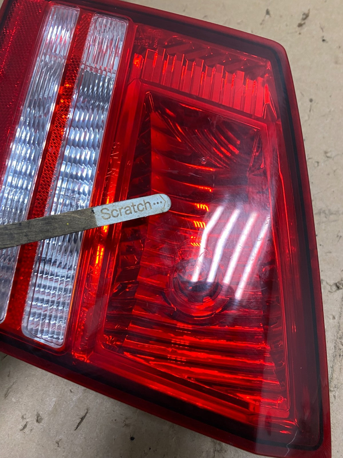 NO LED 2009-2011 Dodge Journey Right Passenger side Tail Light Inner Oem S40274