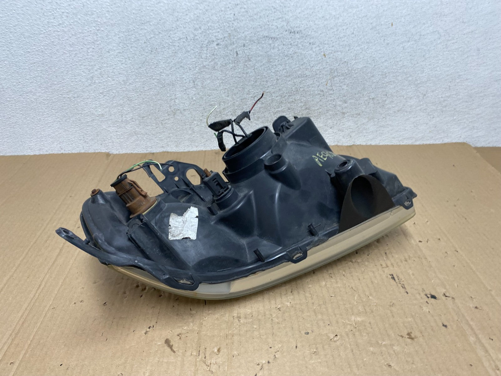 2001 to 2004 Mazda Tribute Left Driver Lh Side Halogen Headlight AE9027 DW8