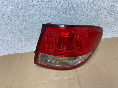 2002-2004 Infiniti i35 Right Passenger Rh Side Tail Light AE8924 DW0